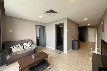 Crown Tower @ Empire City