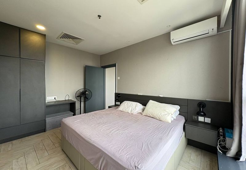 Crown Tower @ Empire City