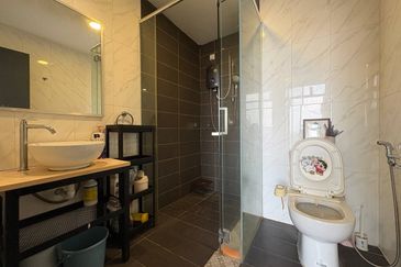 Crown Tower @ Empire City