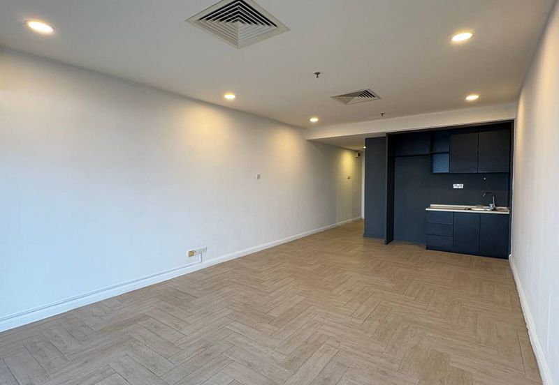 Crown Tower @ Empire City