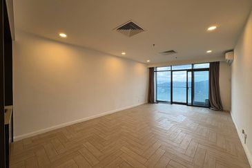 Crown Tower @ Empire City