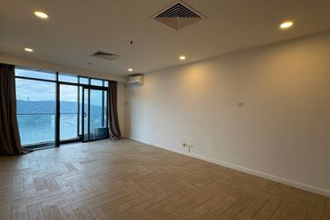 Crown Tower @ Empire City