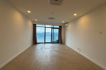 Crown Tower @ Empire City