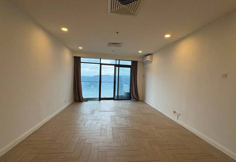 Crown Tower @ Empire City