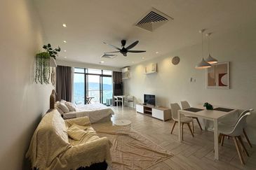 Crown Tower @ Empire City