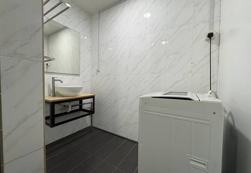 Crown Tower @ Empire City