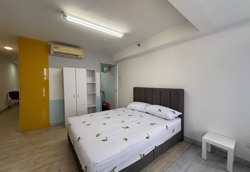 Halo Sunday @ Empire City