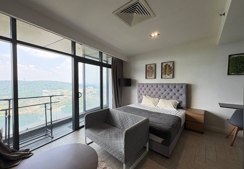 Crown Tower @ Empire City