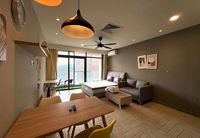 Crown Tower @ Empire City