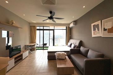 Crown Tower @ Empire City