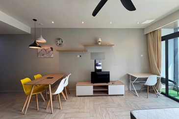 Crown Tower @ Empire City