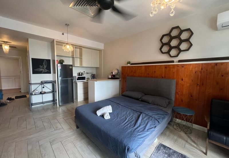 Crown Tower @ Empire City