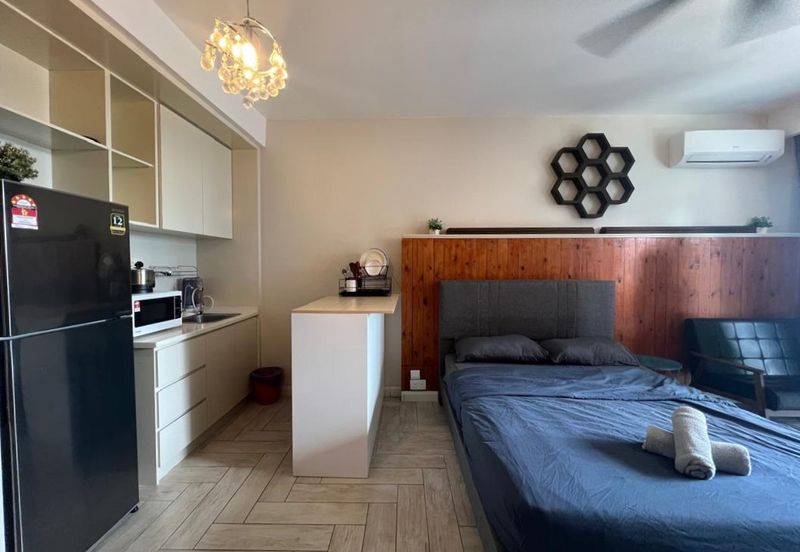 Crown Tower @ Empire City