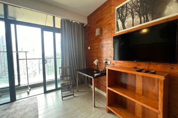 Crown Tower @ Empire City