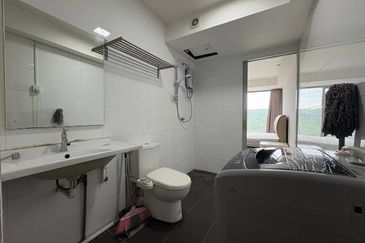 Halo Sunday @ Empire City