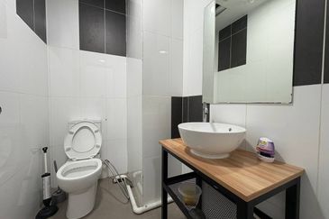 Tower M, Empire City