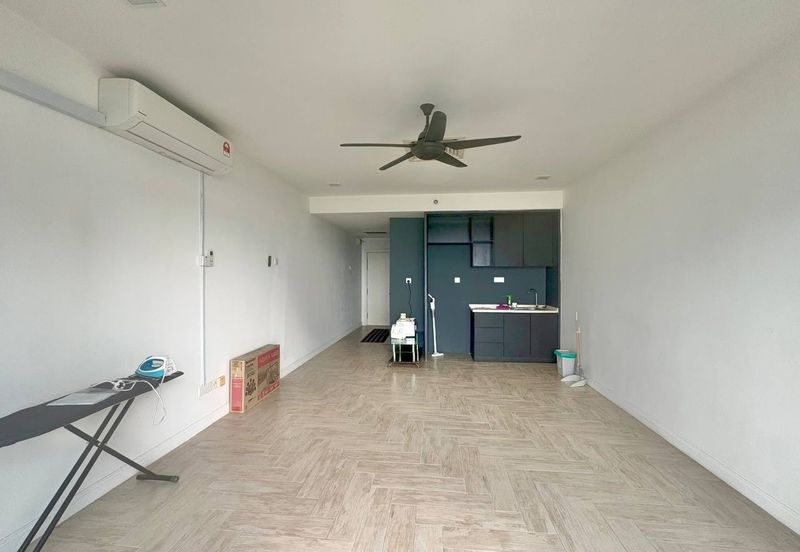 Crown Tower @ Empire City