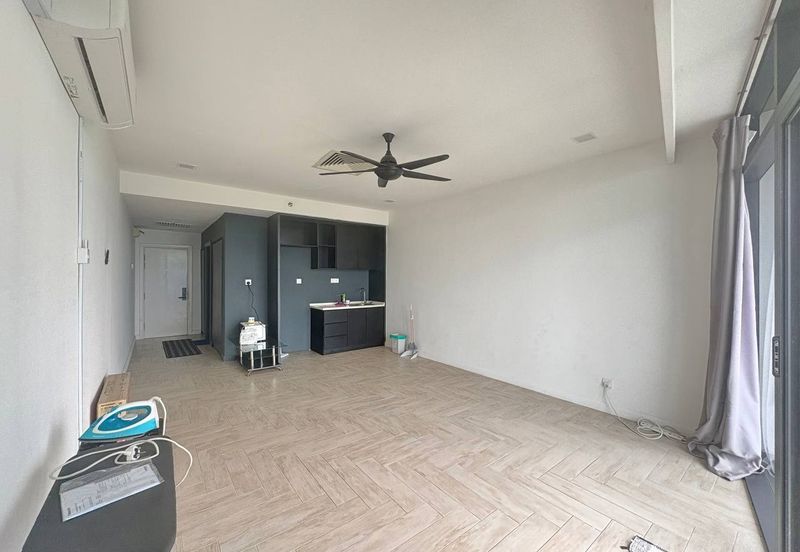 Crown Tower @ Empire City