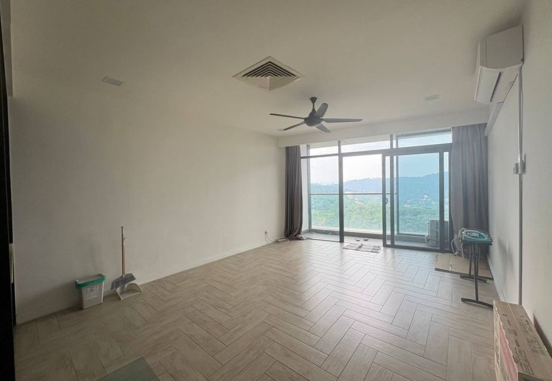 Crown Tower @ Empire City