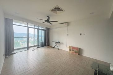 Crown Tower @ Empire City