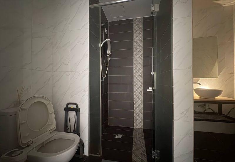 Crown Tower @ Empire City