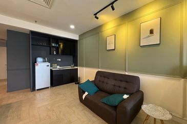 Crown Tower @ Empire City