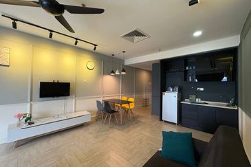 Crown Tower @ Empire City