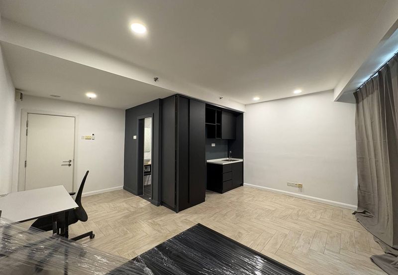 Crown Tower @ Empire City