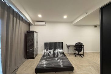 Crown Tower @ Empire City