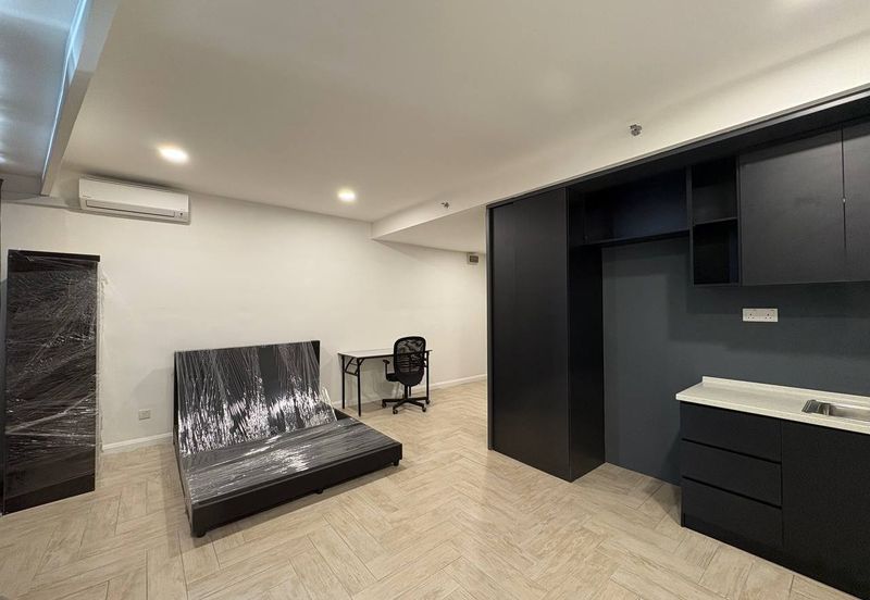 Crown Tower @ Empire City