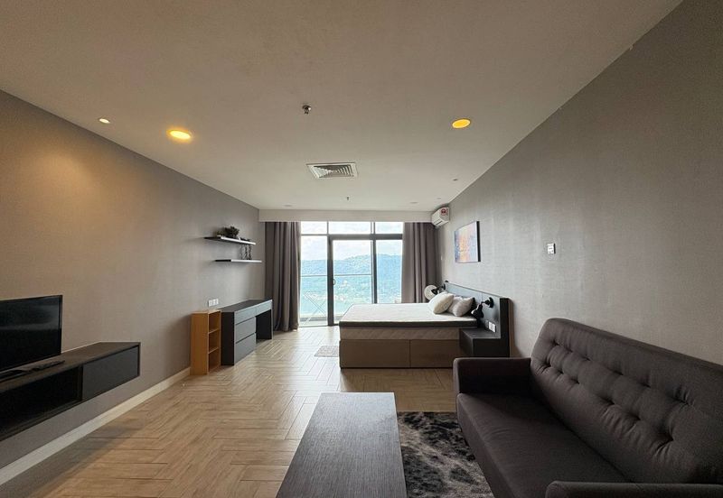 Crown Tower @ Empire City