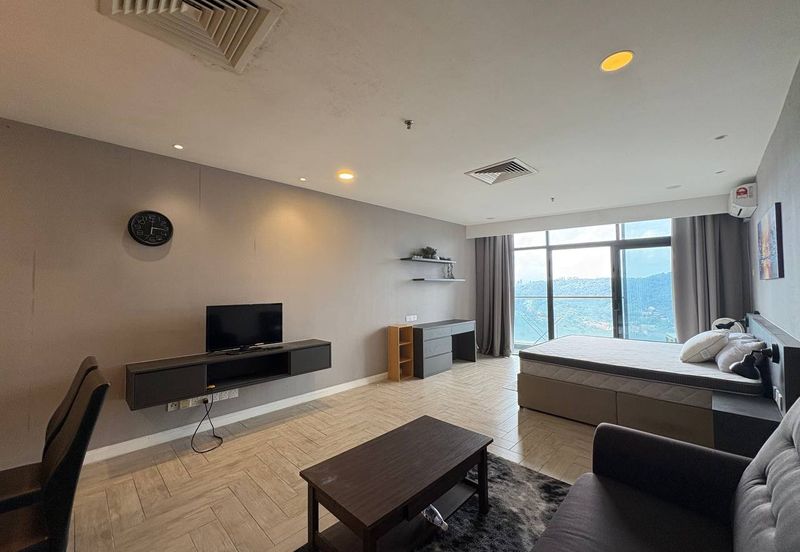 Crown Tower @ Empire City