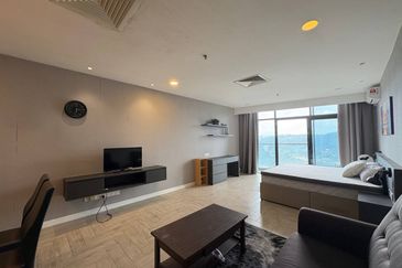 Crown Tower @ Empire City