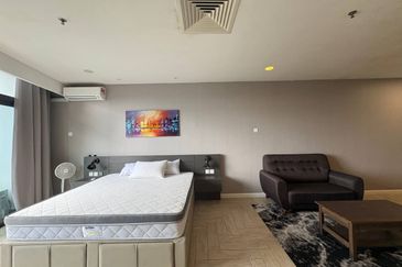 Crown Tower @ Empire City