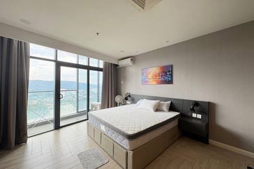 Crown Tower @ Empire City