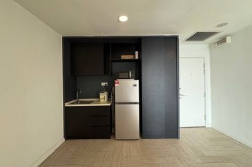 Crown Tower @ Empire City