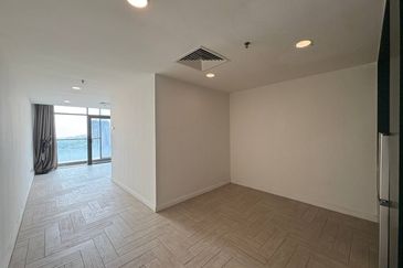 Crown Tower @ Empire City