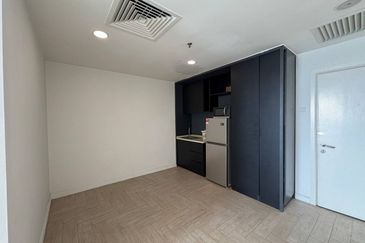 Crown Tower @ Empire City