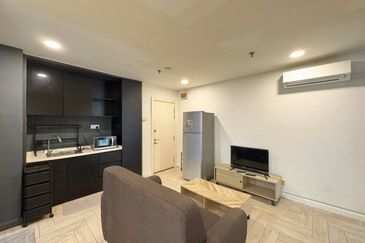 Crown Tower @ Empire City