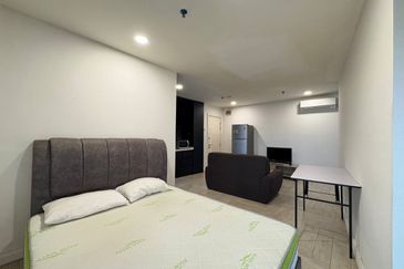 Crown Tower @ Empire City