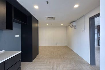 Crown Tower @ Empire City