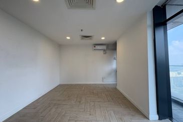 Crown Tower @ Empire City