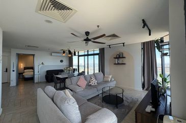 Crown Tower @ Empire City