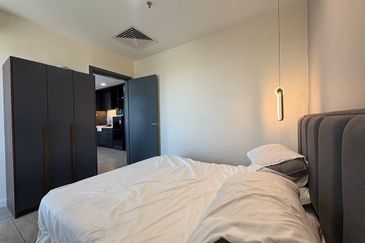 Crown Tower @ Empire City