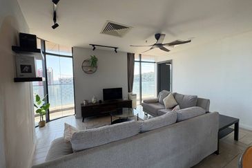 Crown Tower @ Empire City