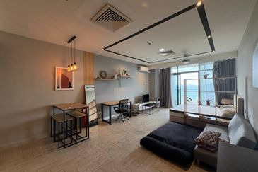 Crown Tower @ Empire City