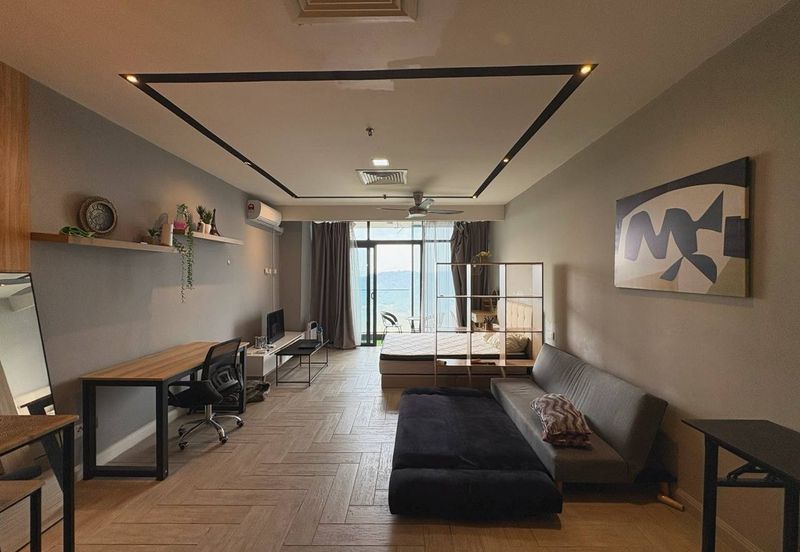 Crown Tower @ Empire City