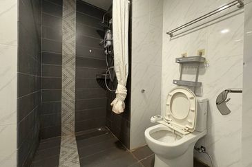 Crown Tower @ Empire City