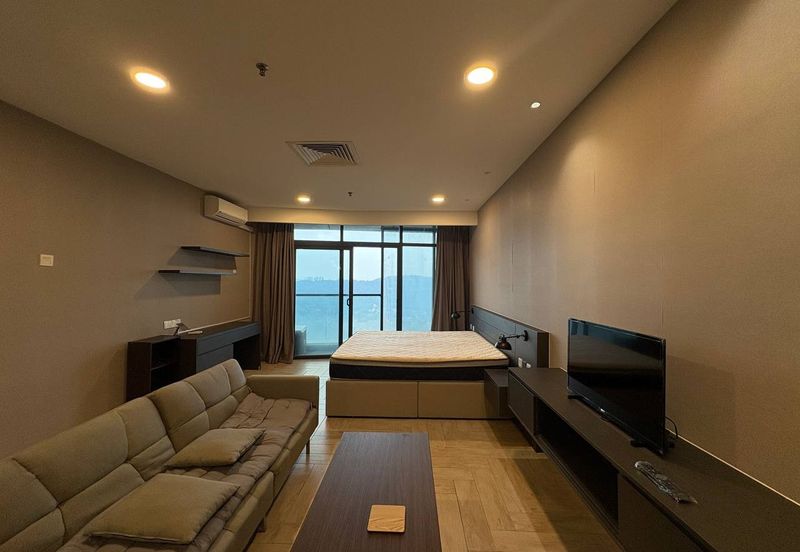 Crown Tower @ Empire City