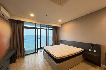 Crown Tower @ Empire City